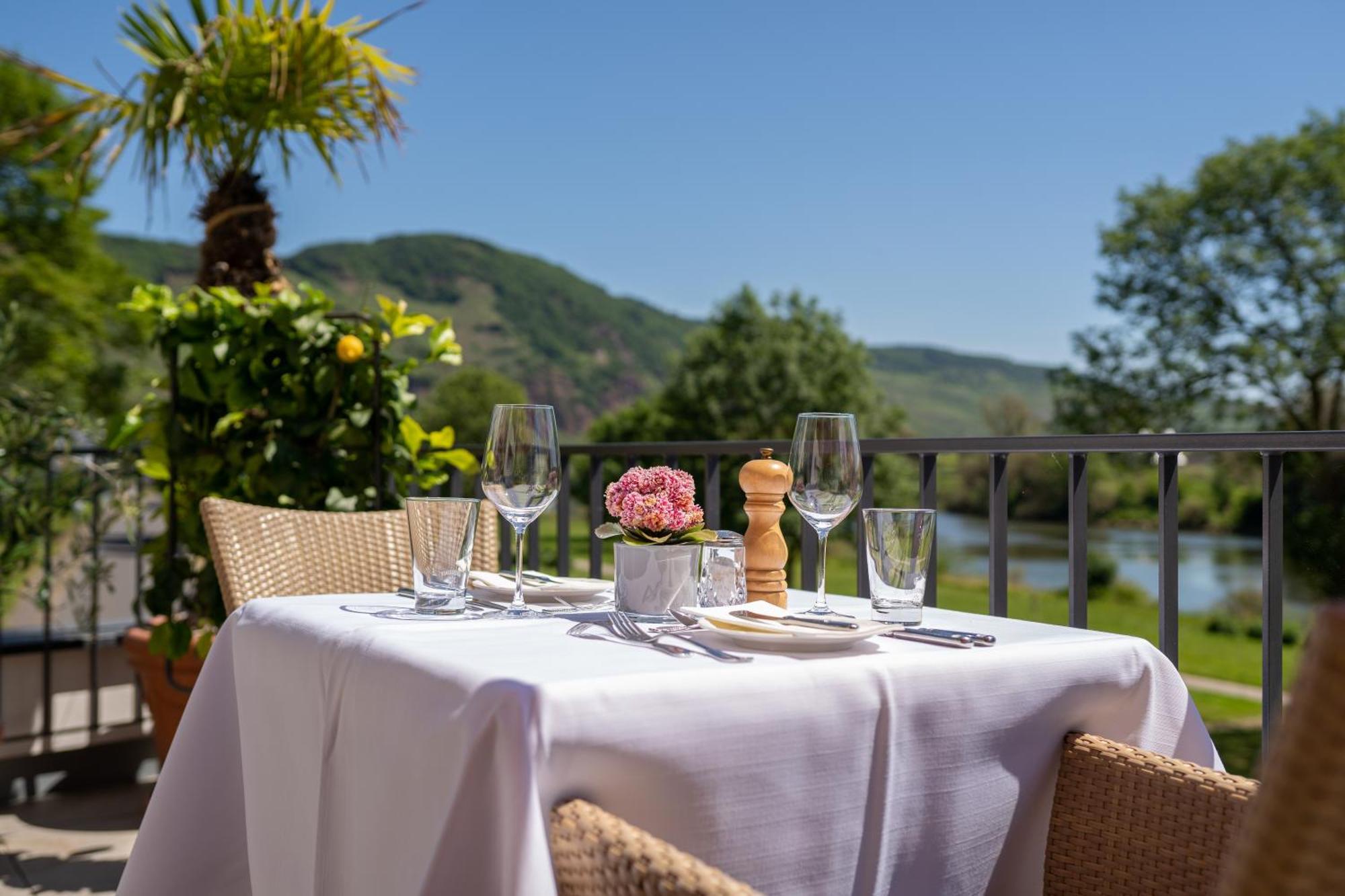 Hotel Zur Traube Ürzig Εξωτερικό φωτογραφία
