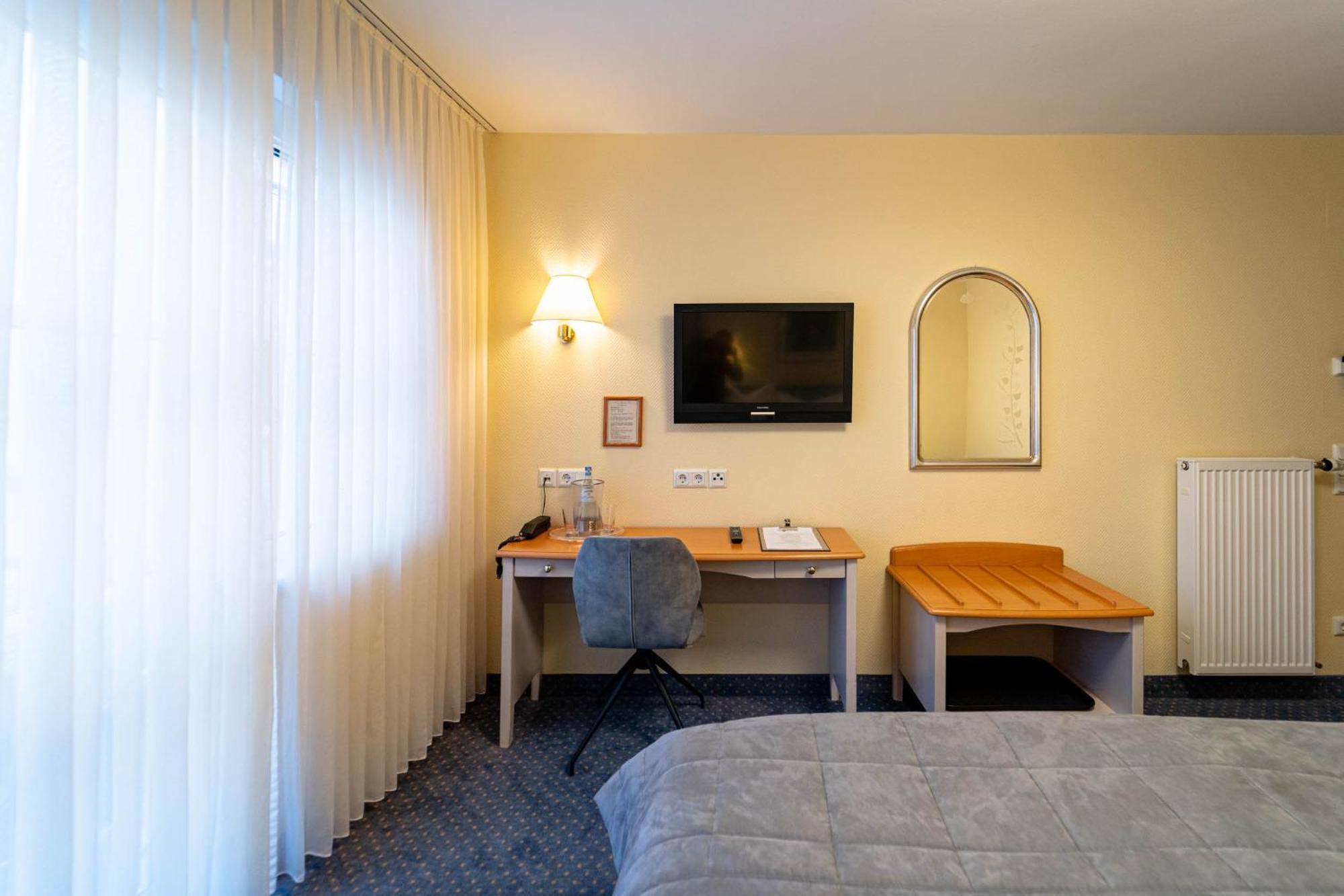 Hotel Zur Traube Ürzig Δωμάτιο φωτογραφία