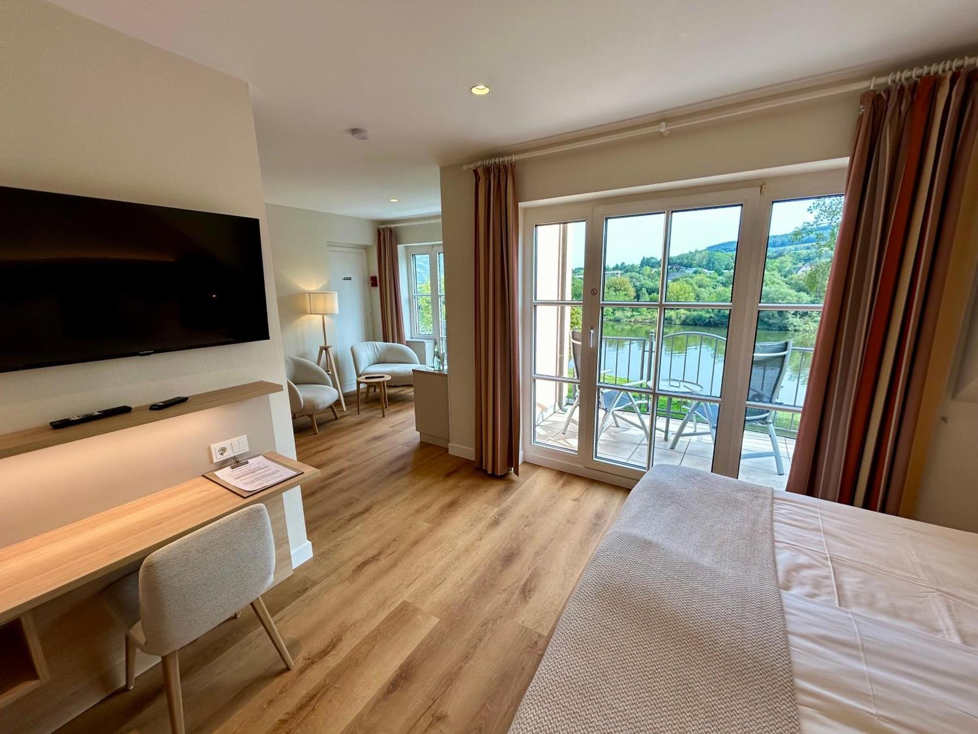 Hotel Zur Traube Ürzig Εξωτερικό φωτογραφία