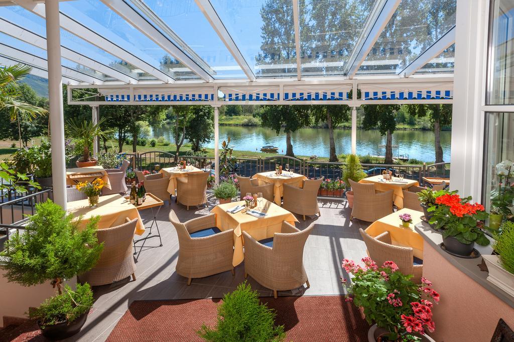Hotel Zur Traube Ürzig Εξωτερικό φωτογραφία